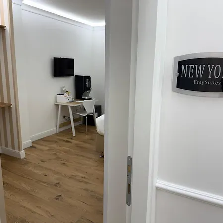 Oda ve Kahvaltı Emy 4*