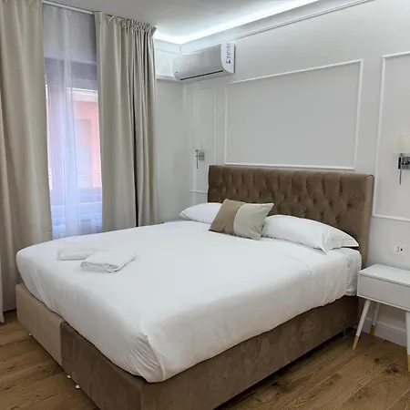 Emy Oda ve Kahvaltı 4*