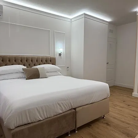 Emy Oda ve Kahvaltı 4*