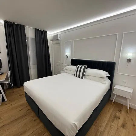 Emy Oda ve Kahvaltı