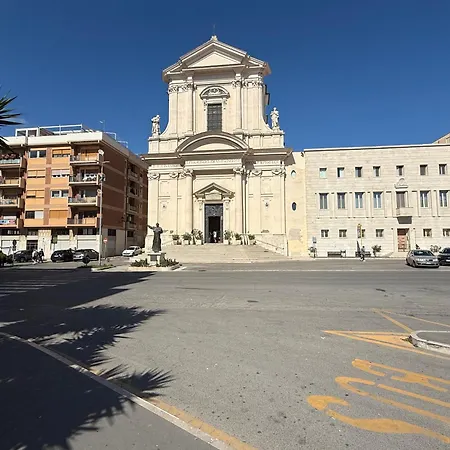 Emy Civitavecchia